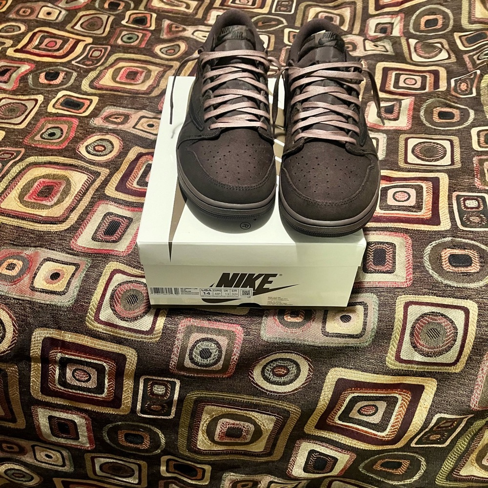 Travis Scott velvet brown size 14 with box only tried on once